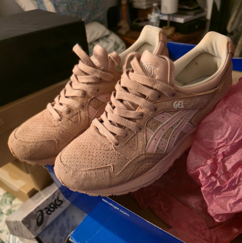 ASICS Gel Lyte 5  Rose Sneakers
